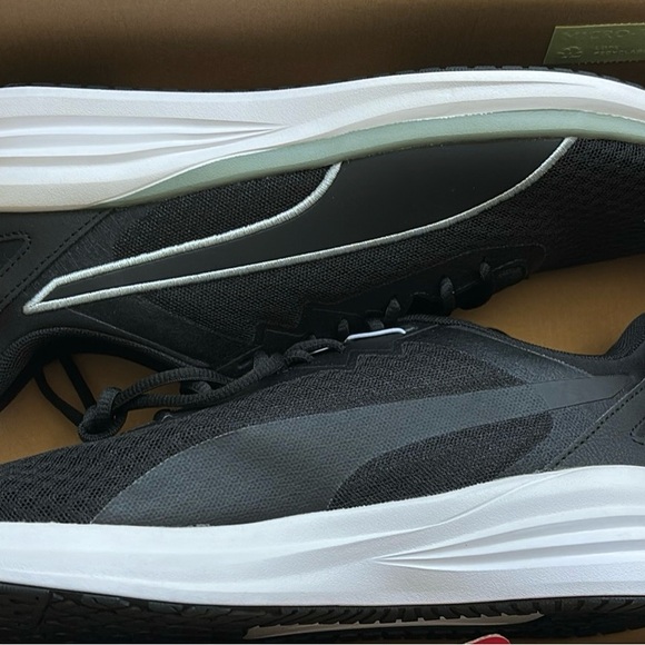 BRAND NEW W/TAGS AND BOX MEN’S PUMA SOFT FOAM SNEAKERS - Picture 3 of 5